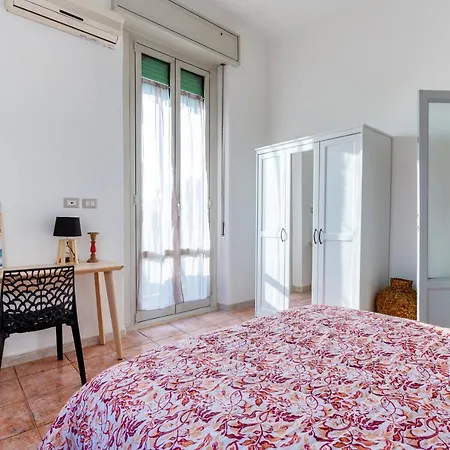 Cosy Close To Iulm Апартаменты